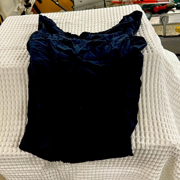 Navy blue summer top with elastic waist, Abercrombie and Fitch size large - Picture 6 of 6